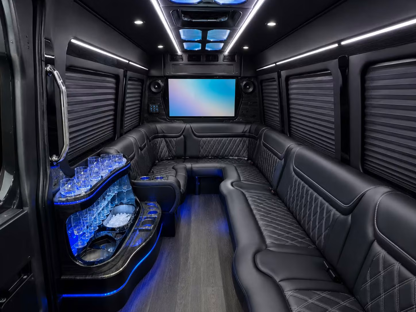 give your sports group the right ride to venues across long beach