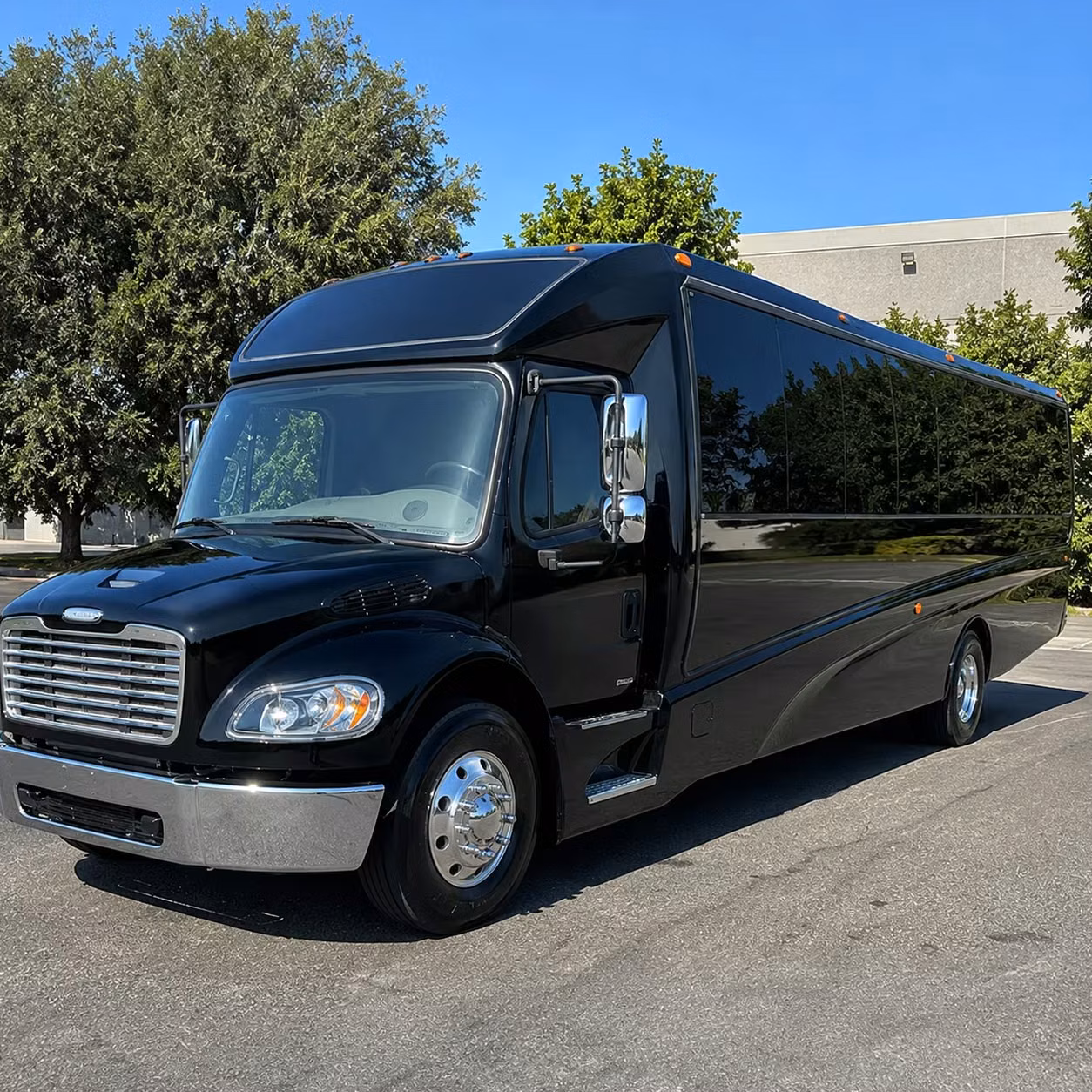 minibus rentals for smaller long beach prom squads who want the vip feel