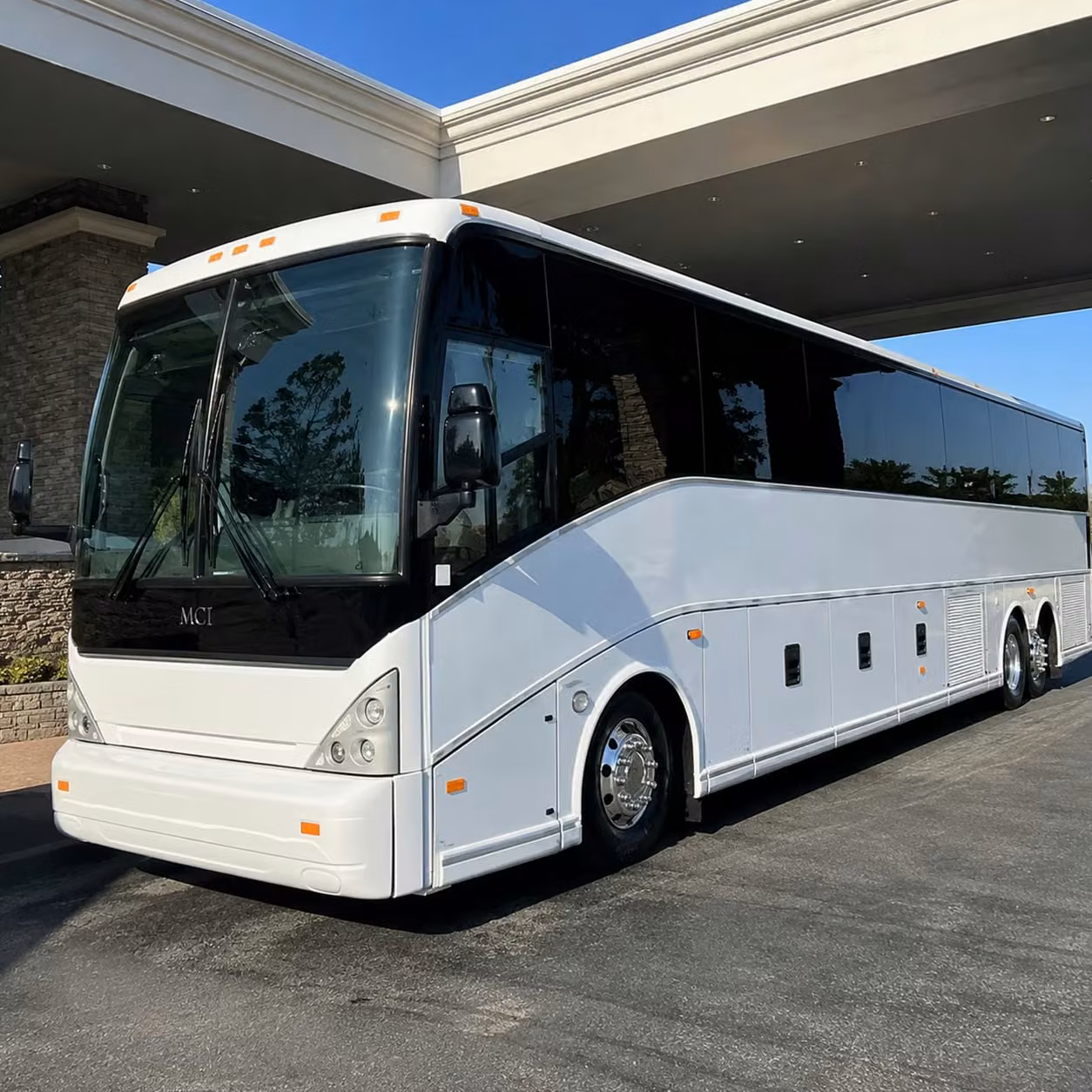 the best long beach airport transportation for corporate groups and convention attendees